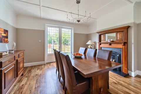 4 bedroom semi-detached house for sale, Essex Road, North Chingford, London. E4 6DG