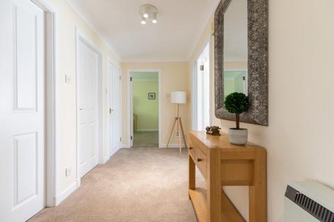 2 bedroom apartment for sale, Buchanan Drive, Newton Mearns