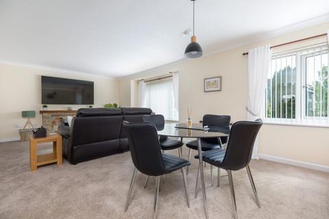 2 bedroom apartment for sale, Buchanan Drive, Newton Mearns