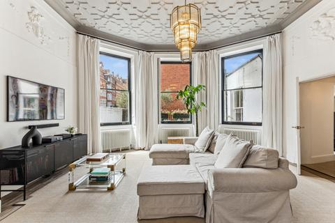 Flat 2, 67 Harley Street, London, W1G 8QZ