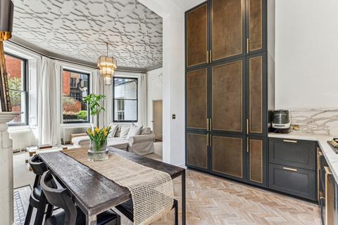 Flat 2, 67 Harley Street, London, W1G 8QZ