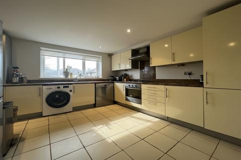 3 bedroom flat to rent, Kelburne Road, Oxford, OX4
