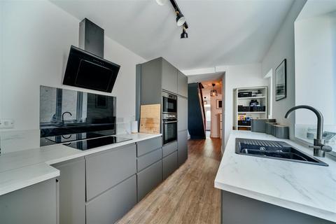 Seaview Terrace, Mount Pleasant, Swansea