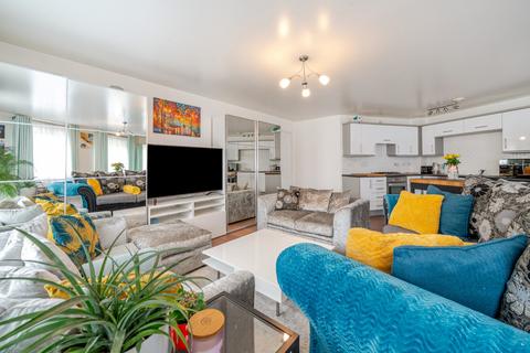 3 bedroom apartment for sale, Newport Road, Broughton, Milton Keynes