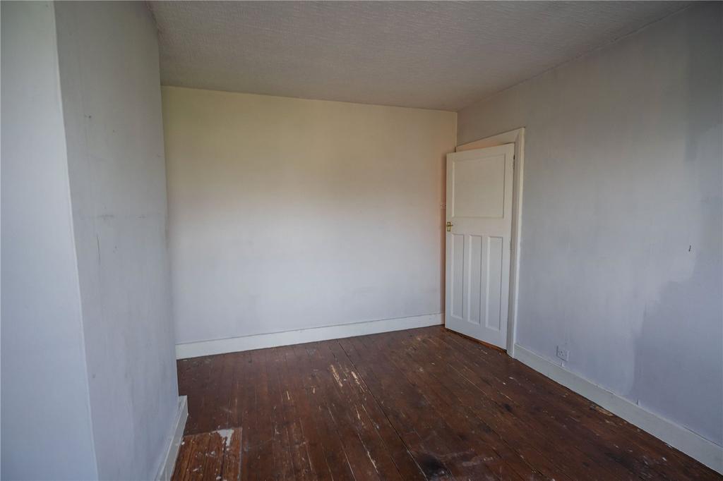 Bedroom 2 (2)