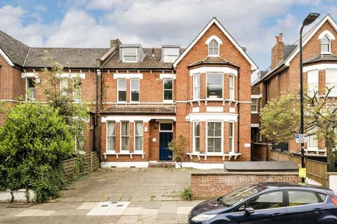 Flat E, 10 Cumberland Park, London, W3 6SY