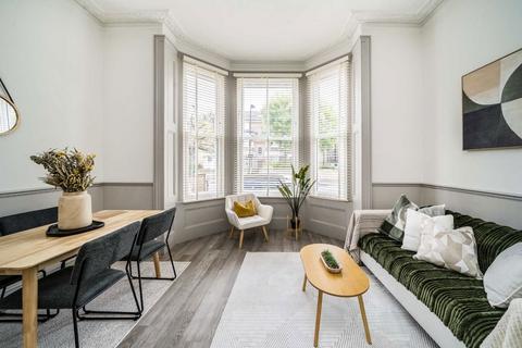 Flat E, 10 Cumberland Park, London, W3 6SY