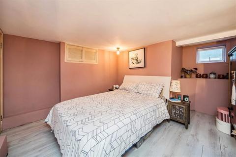 1 bedroom flat for sale, Westcombe Hill, London SE3