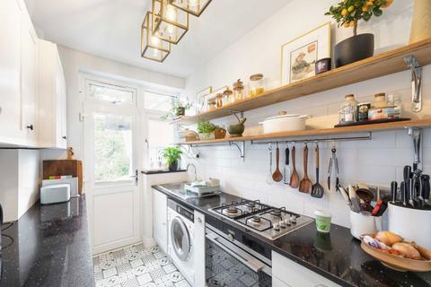 13 Stuart Road, Thornton Heath, CR7 8RA