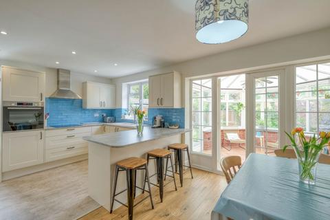 63 Meadow Road, Catshill, Bromsgrove, B61 0JJ