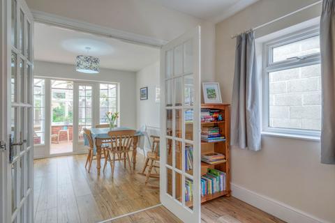 63 Meadow Road, Catshill, Bromsgrove, B61 0JJ
