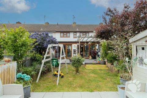 52 Beeleigh Cross, Basildon, SS14 2RN
