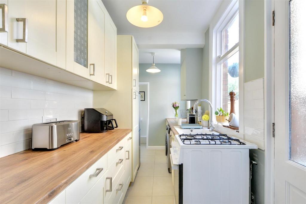 Kitchen 1.jpeg