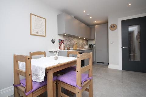 1 bedroom flat to rent, Brandon House, Claybury, Bushey, WD23