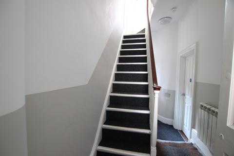 8 bedroom end of terrace house to rent, *PROFESSIONALS & STUDENTS*  Available 4 Rooms - Pierpoint Street, Worcester, Worcestershire, WR1 1TA