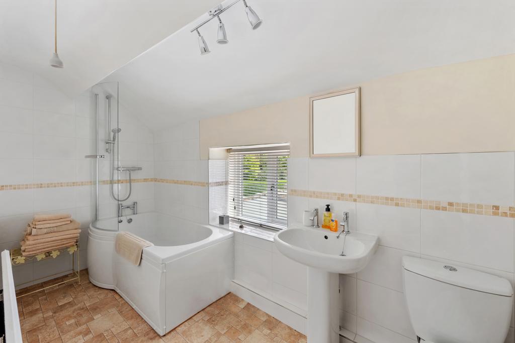 Cottage Bathroom