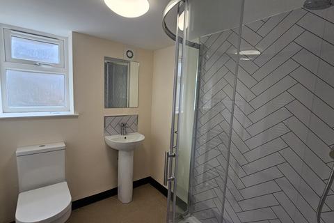 1 bedroom in a house share to rent, Vansittart Road, Torquay TQ2