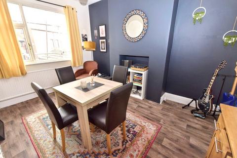 3 bedroom semi-detached house for sale, Westfield Avenue, Leeds, West Yorkshire
