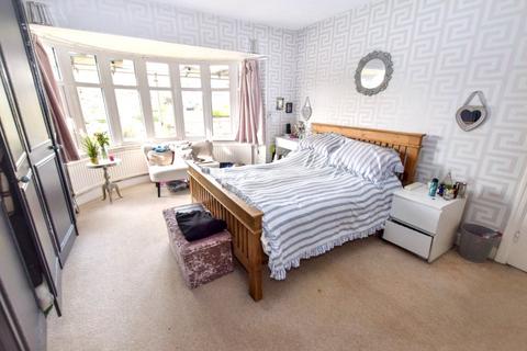 3 bedroom semi-detached house for sale, Westfield Avenue, Leeds, West Yorkshire