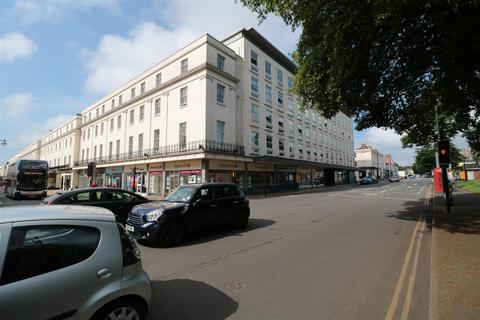 2 bedroom apartment to rent, Clarendon Avenue, Leamington Spa