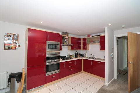 2 bedroom apartment to rent, Clarendon Avenue, Leamington Spa