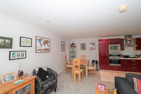 2 bedroom apartment to rent, Clarendon Avenue, Leamington Spa