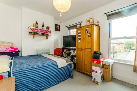 9 Amethyst Road, London, E15 2BE