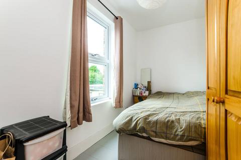 9 Amethyst Road, London, E15 2BE