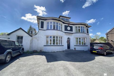 undefined, Carmarthen Road, Cross Hands, Llanelli