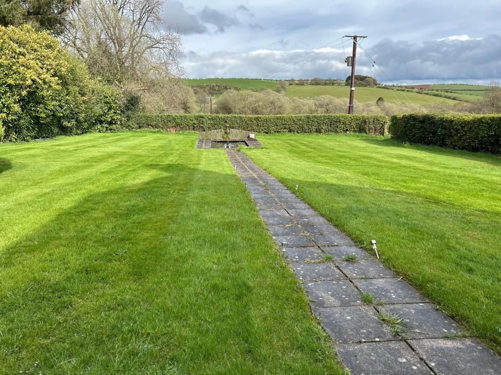 Exceptional Smallholding Property