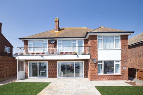 2 bedroom flat for sale, Royal Esplanade, Ramsgate, Kent, CT11