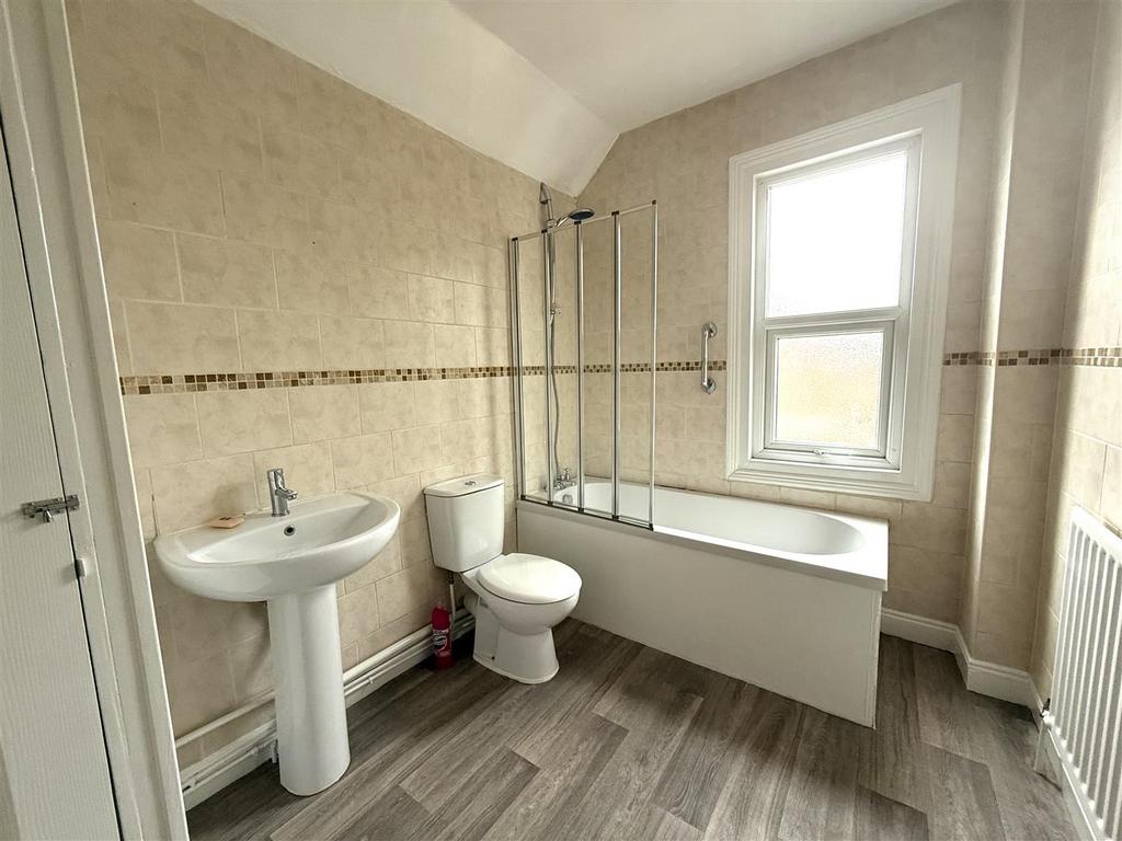 4 wharf bath.jpeg