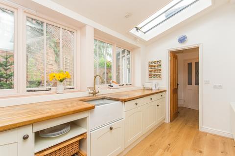 13 Mill Lane, St Radigunds, Canterbury, CT1 2AW