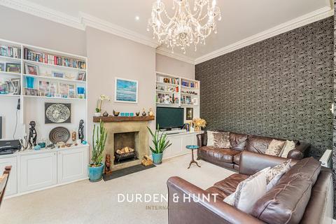 2 bedroom apartment for sale, Hermon Hill, Wanstead E11
