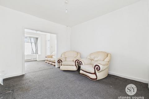 3 bedroom semi-detached house for sale, Greenhead Avenue, Blackburn, BB1