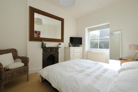 67a Cecile Park, London, N8 9AR