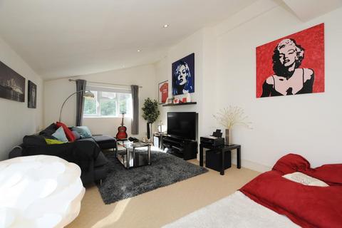 67a Cecile Park, London, N8 9AR