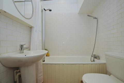 67a Cecile Park, London, N8 9AR