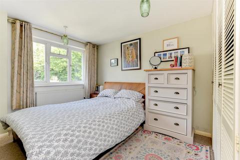13 Juniper Walk, Shoreham-by-sea, BN43 6JE