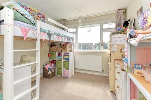 13 Juniper Walk, Shoreham-by-sea, BN43 6JE