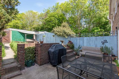 13 Juniper Walk, Shoreham-by-sea, BN43 6JE