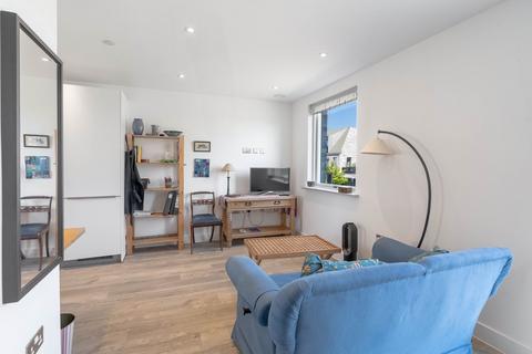 73 Eddington Avenue, Cambridge, CB3 1SE