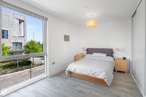 73 Eddington Avenue, Cambridge, CB3 1SE