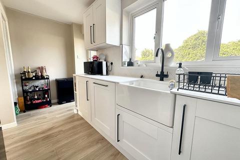 19 Pelham Close, Peacehaven, BN10 8BW