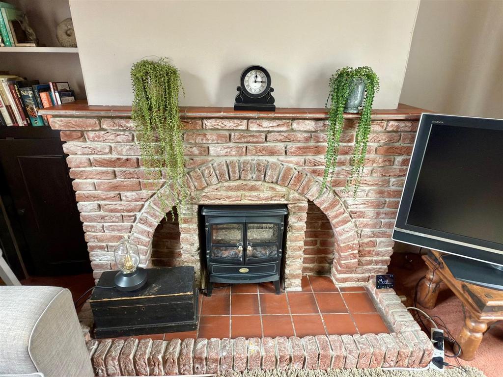 FIREPLACE.jpg