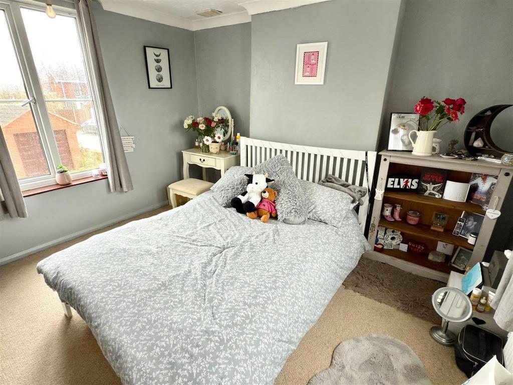 BED 1.jpg
