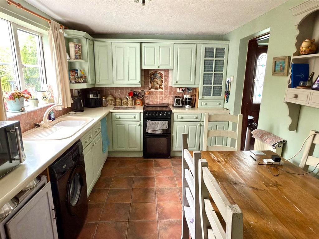 KITCHEN DINER.jpg