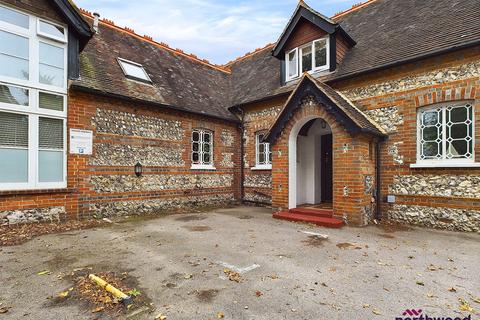 2 bedroom maisonette to rent, 12 Church Street, Old Town, Eastbourne, BN21