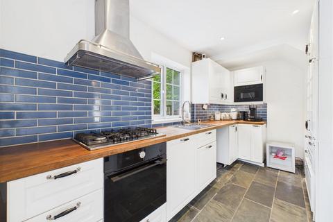 undefined, Douglas Road, Esher