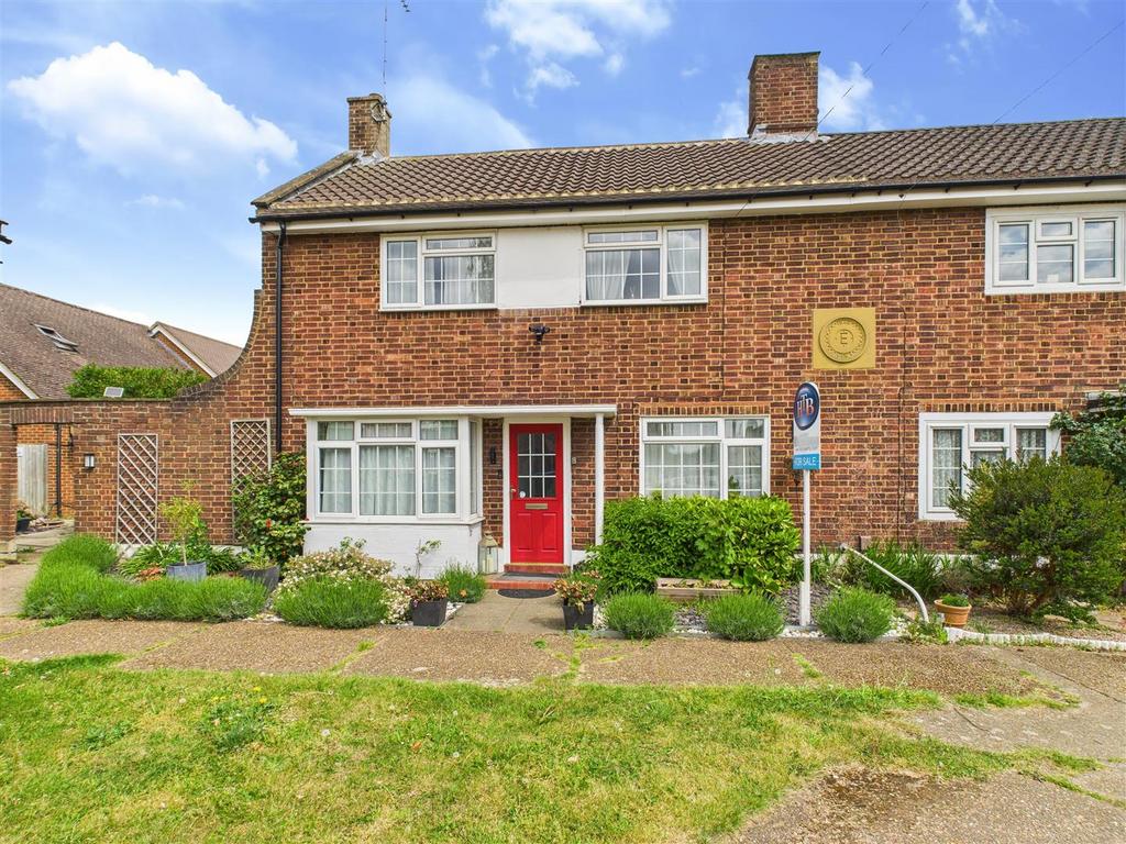 Detached house exterior, garden